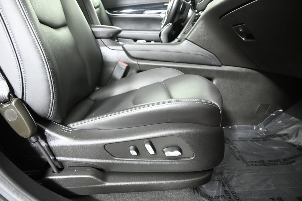 Used 2024 Cadillac XT5 Premium Luxury AWD/4WD image 14