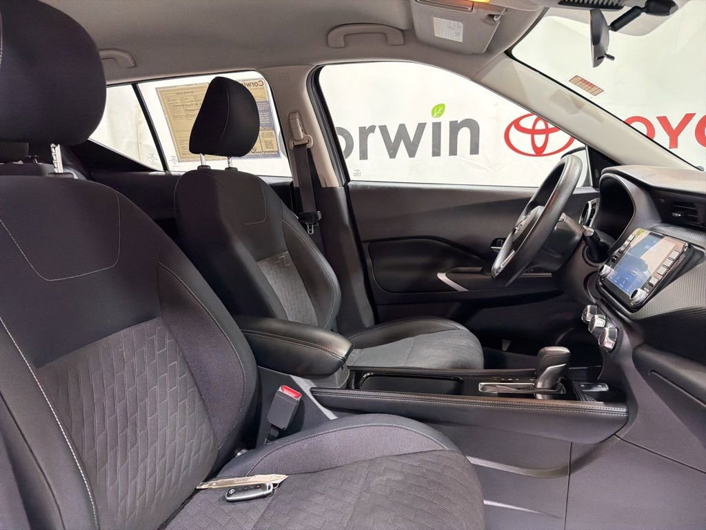 Used 2023 Nissan Kicks SV FWD image 10