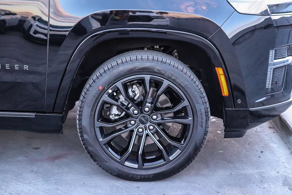 New 2026 Jeep Grand Wagoneer Summit AWD/4WD image 11