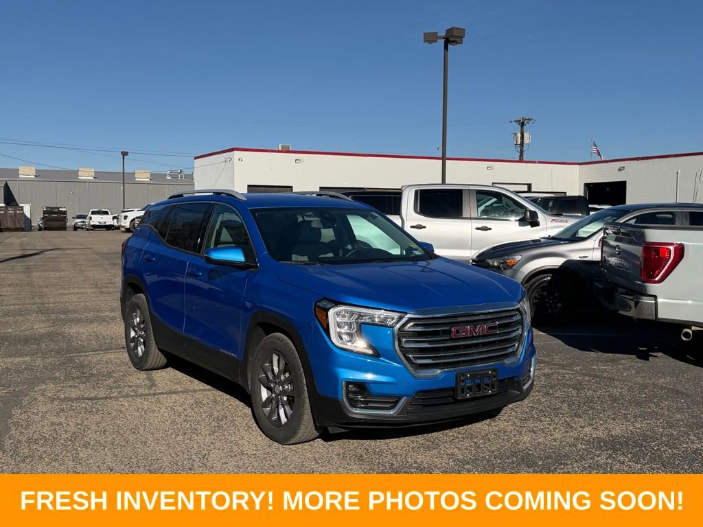 Used 2024 GMC Terrain SLT image 1
