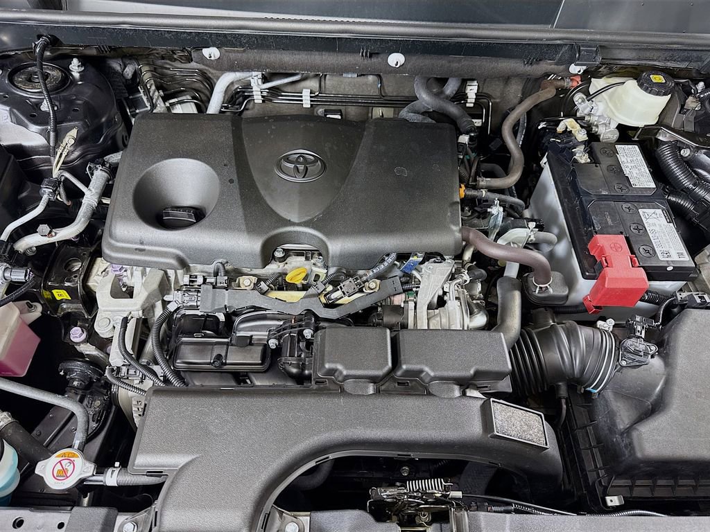 Used 2021 Toyota RAV4 XLE Premium image 31