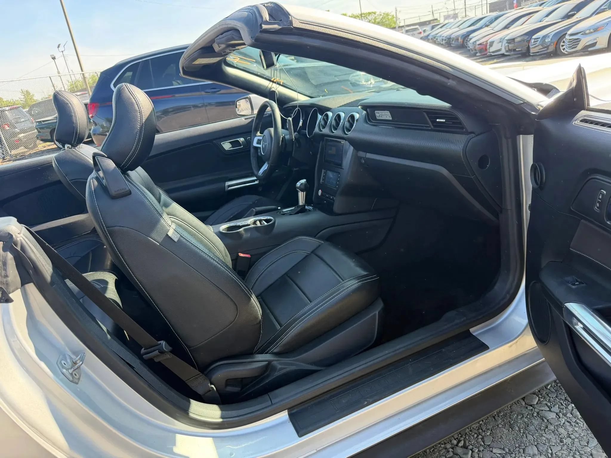 Used 2015 Ford Mustang Convertible w/ Equipment Group 051A RWD image 37
