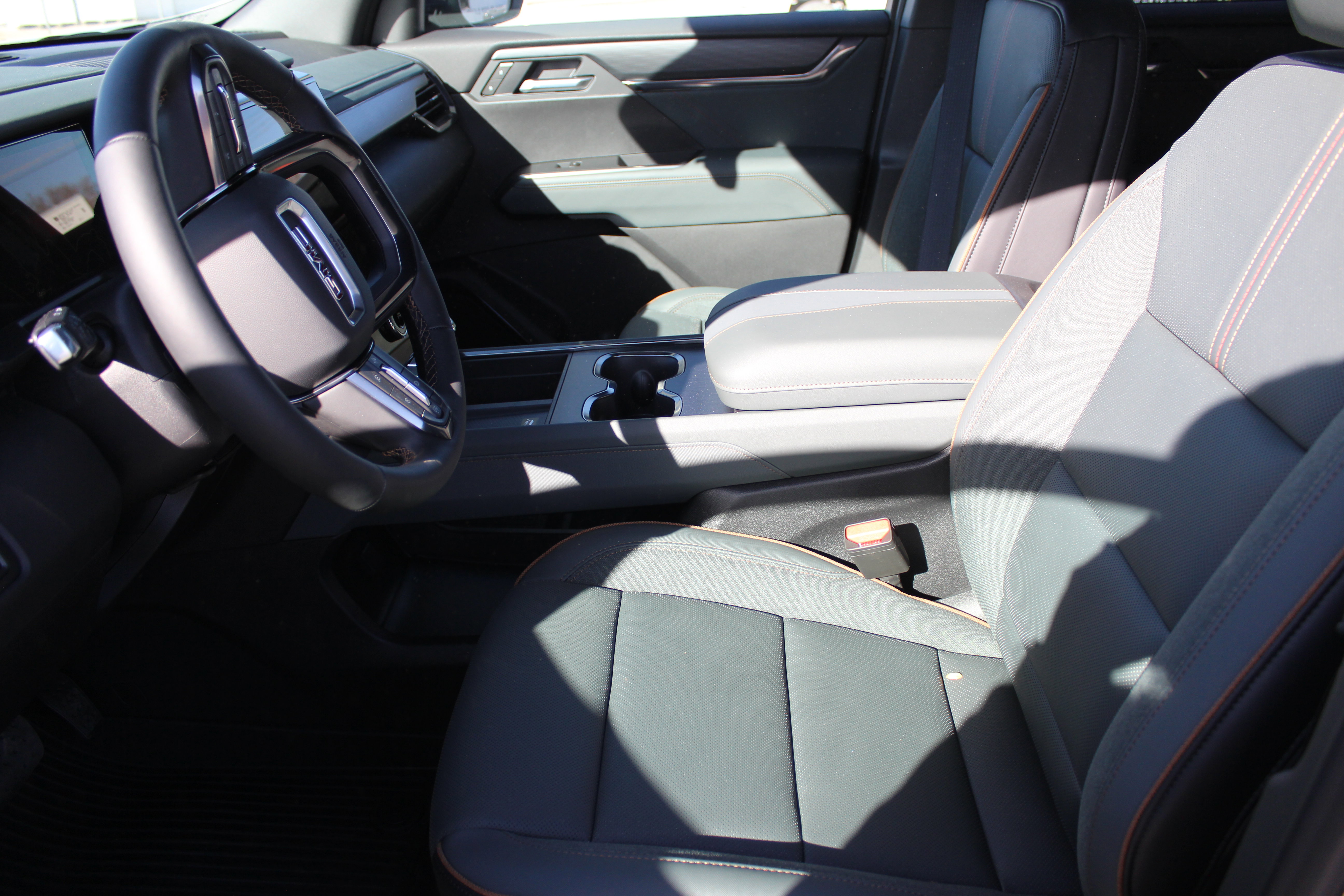 New 2026 GMC Acadia AT4 image 17