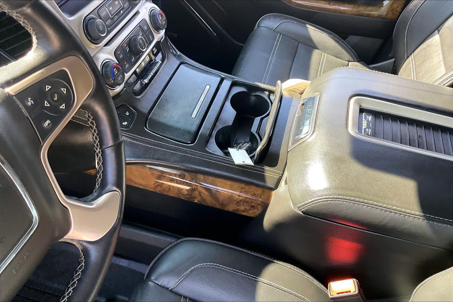 Used 2016 GMC Yukon Denali w/ Open Road Package AWD/4WD image 16