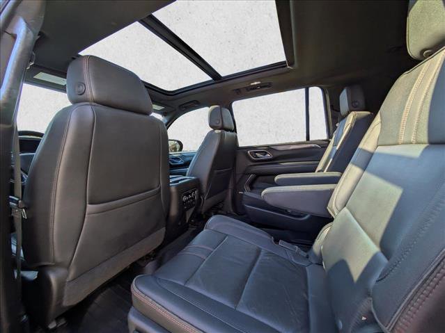 Used 2021 Chevrolet Suburban RST w/ Luxury Package image 17