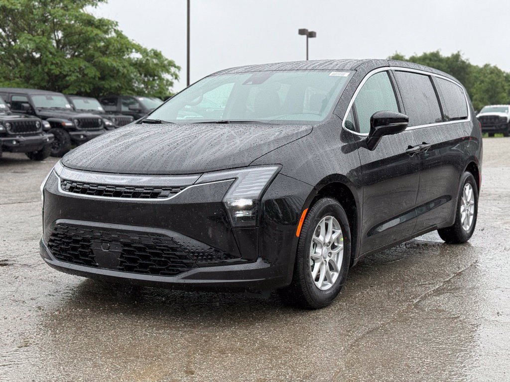 New 2027 Chrysler Pacifica Select w/ Family Tech Group FWD image 2