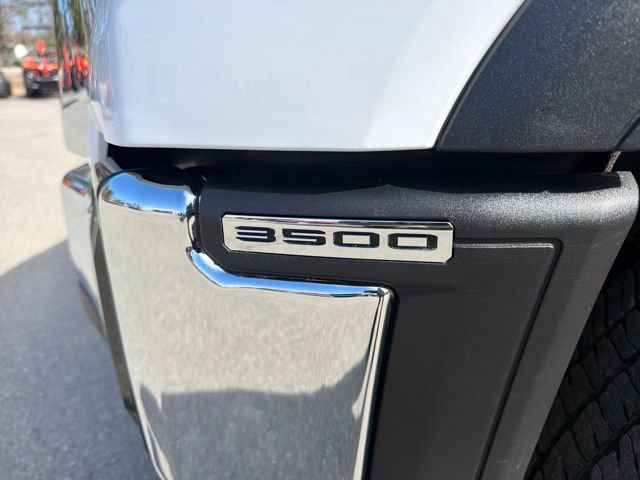 Used 2024 GMC Sierra 3500 Pro w/ Convenience Package image 9