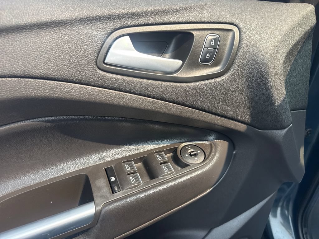 Used 2019 Ford Escape SE AWD/4WD image 25