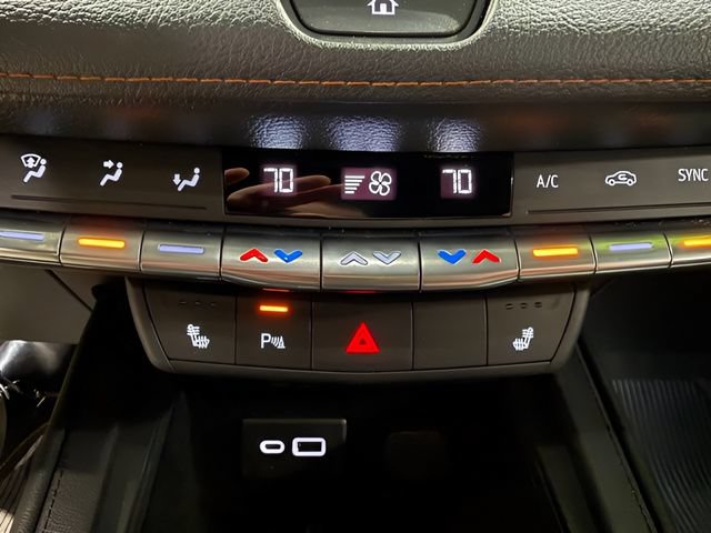 Used 2022 Cadillac XT4 Sport w/ Safety Alert Package AWD/4WD image 19