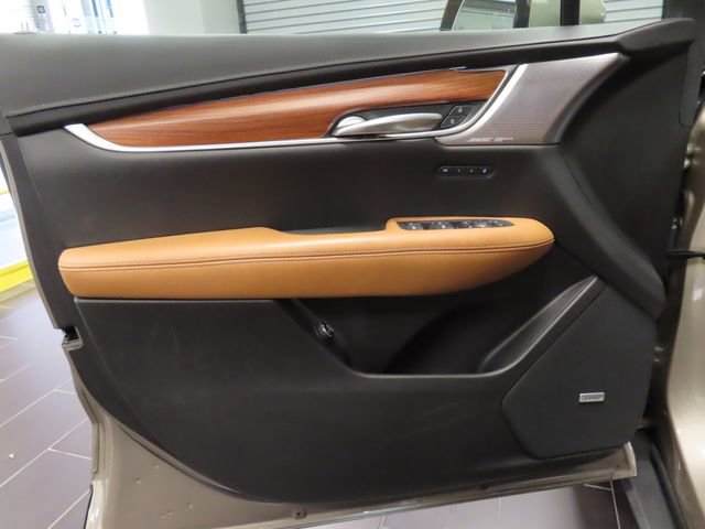 Used 2023 Cadillac XT5 Premium Luxury image 10