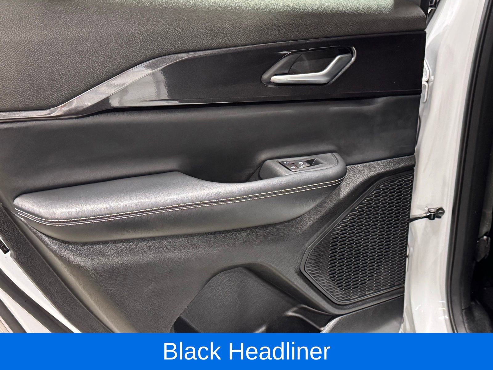 Used 2023 Jeep Grand Cherokee Altitude image 33