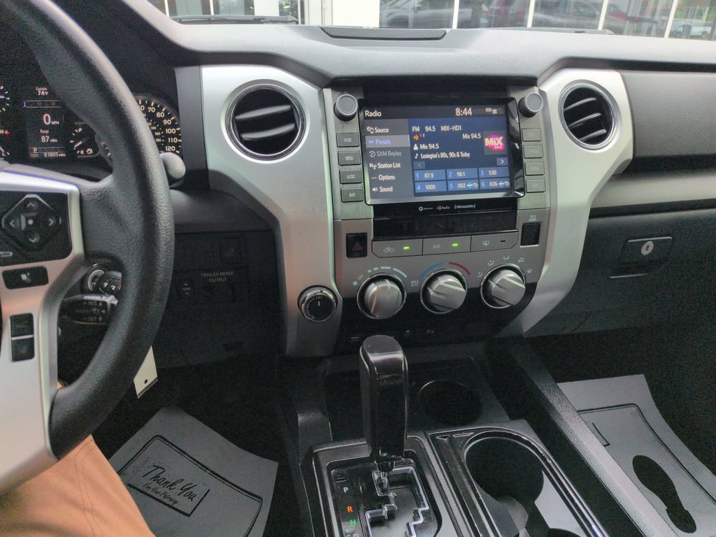 Used 2020 Toyota Tundra SR5 w/ SR5 Convenience Package AWD/4WD image 17