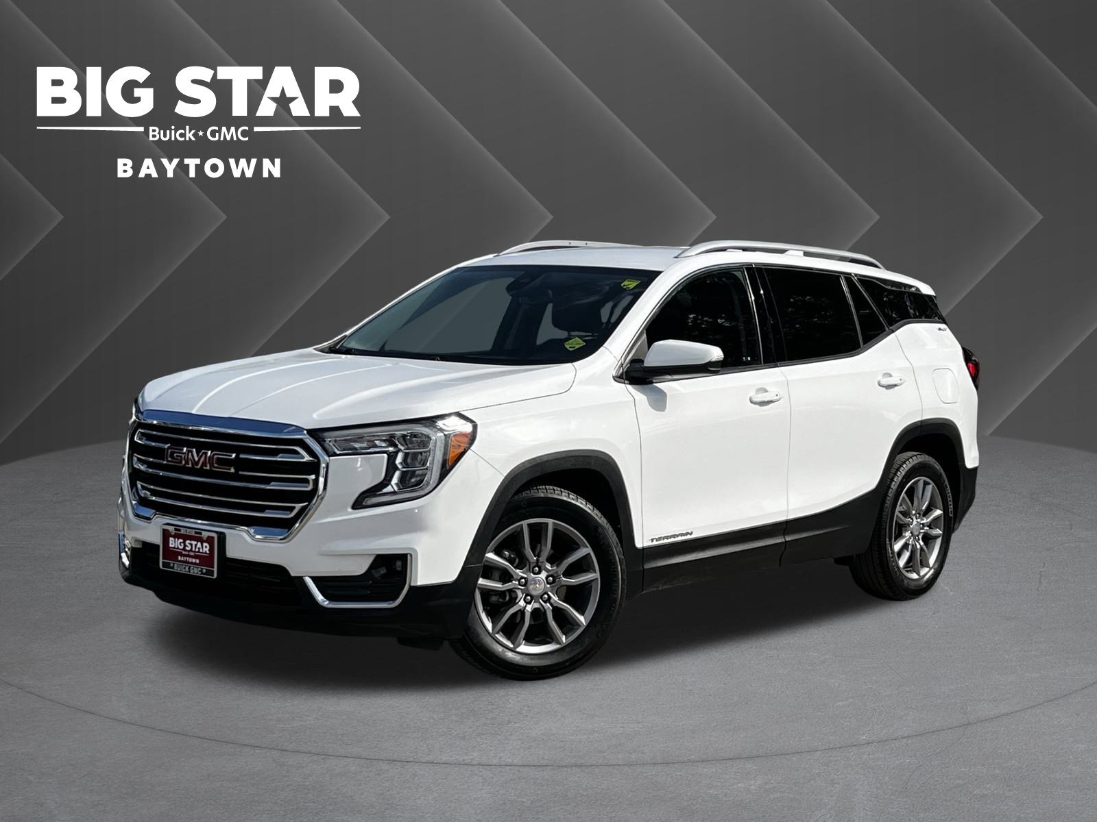 Used 2024 GMC Terrain SLT