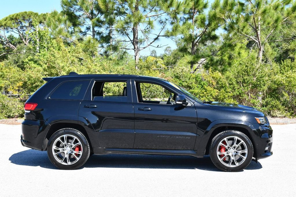 Used 2018 Jeep Grand Cherokee SRT AWD/4WD image 33