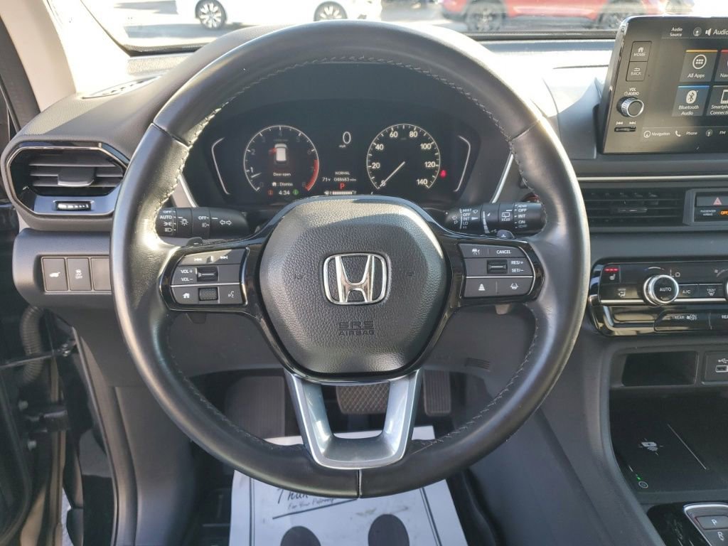 Certified 2023 Honda Pilot Touring image 11