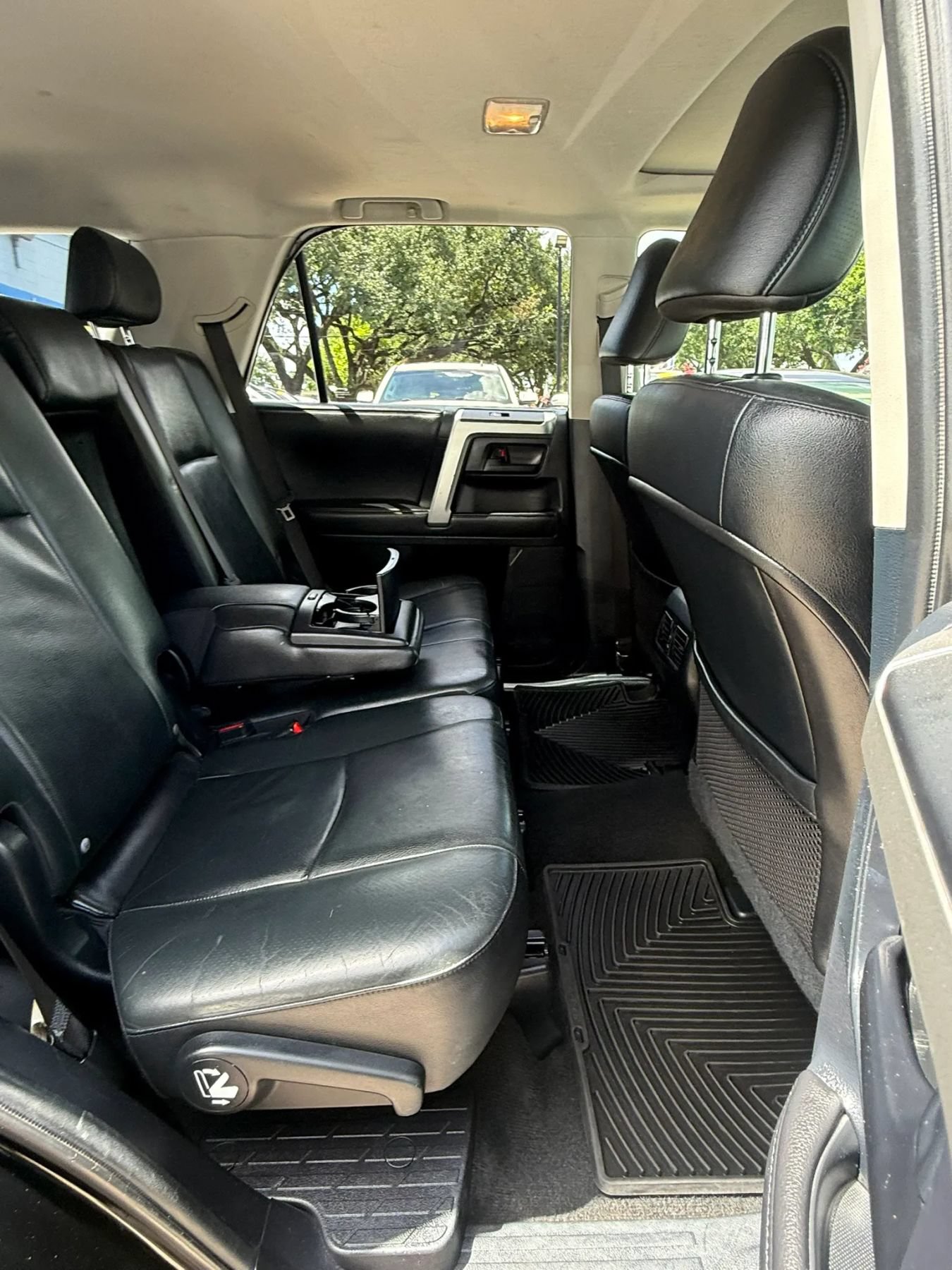 Used 2010 Toyota 4Runner Limited AWD/4WD image 16
