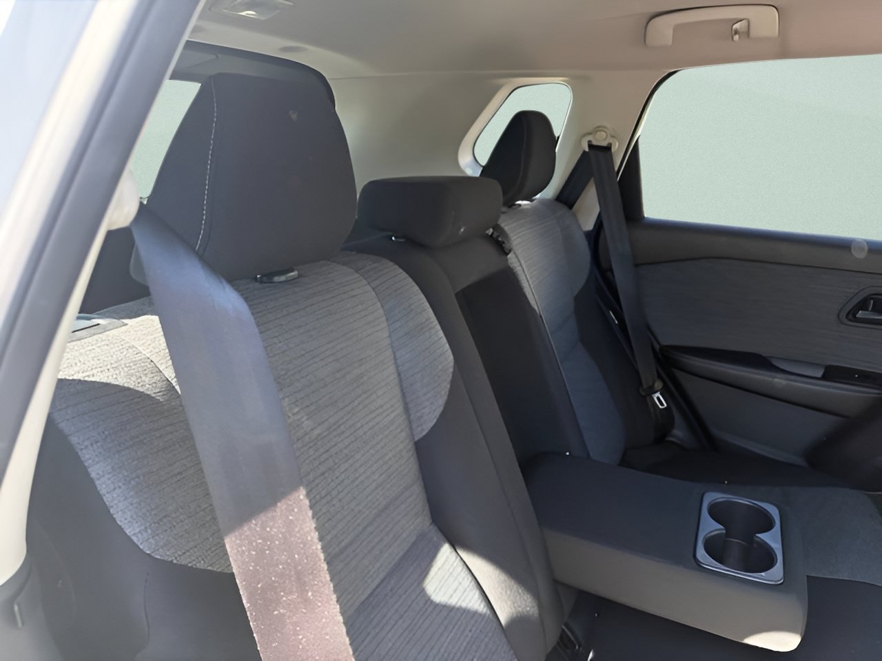 Used 2021 Nissan Rogue S AWD/4WD image 9
