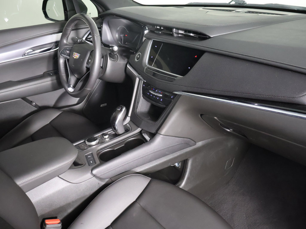 Used 2024 Cadillac XT6 Luxury w/ LPO, Floor Liner Package AWD/4WD image 29