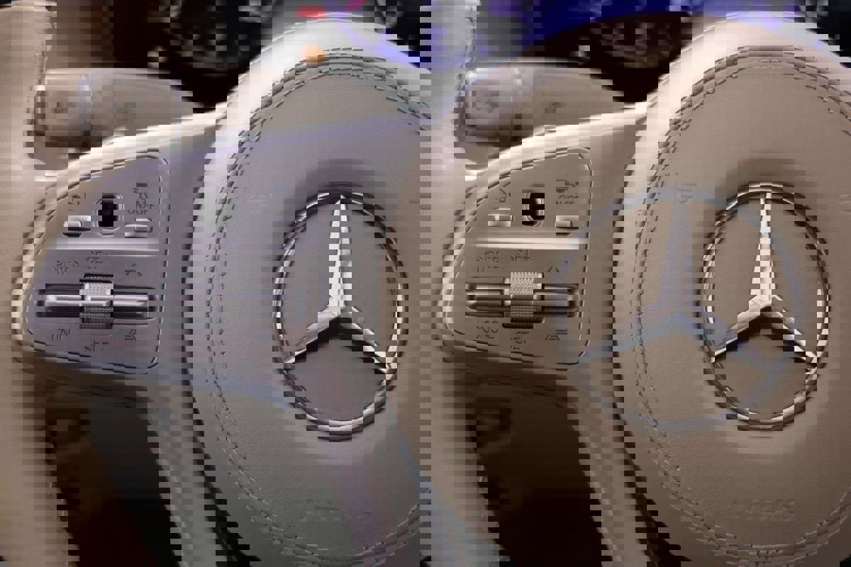 Used 2020 Mercedes-Benz S 560 4MATIC Sedan image 28