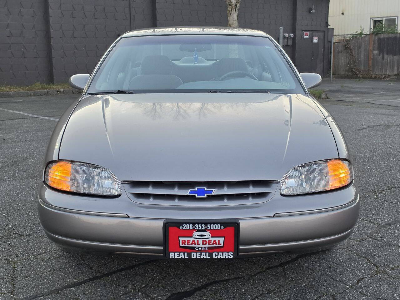 Used 1996 Chevrolet Lumina LS FWD image 2