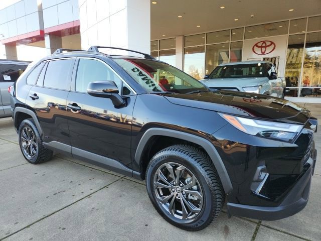 Certified 2023 Toyota RAV4 XLE Premium image 4