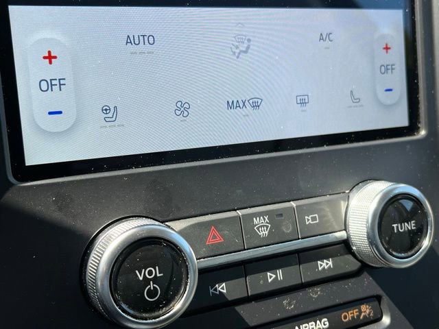 Used 2024 Ford Edge Titanium image 15