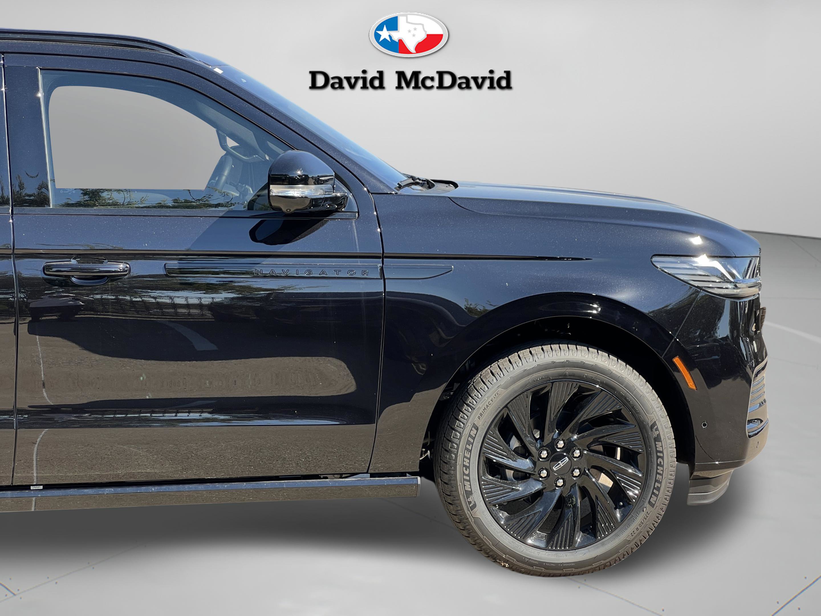 New 2025 Lincoln Navigator L Reserve w/ Jet Appearance Package image 32