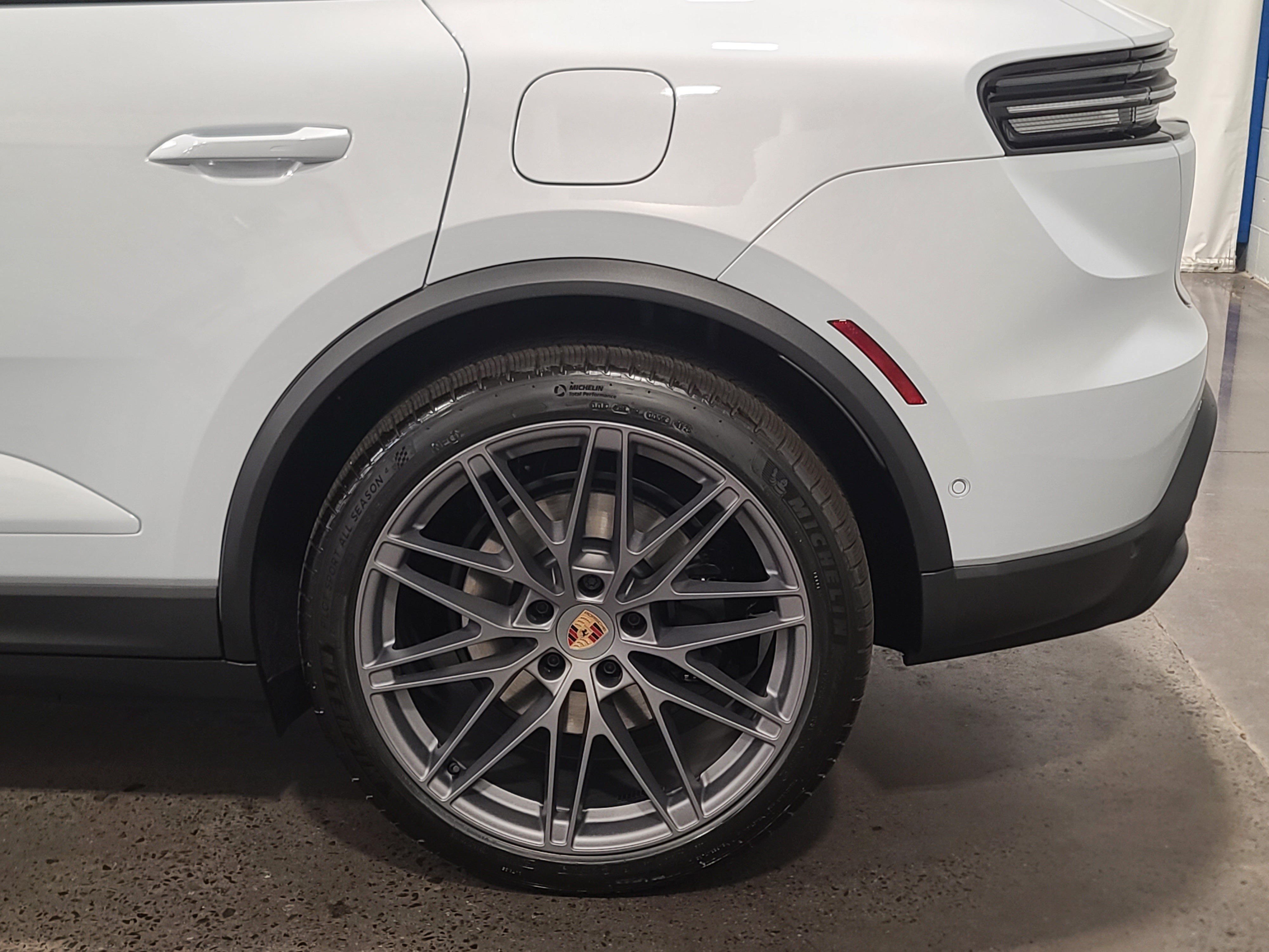 New 2026 Porsche Macan 4 Electric AWD/4WD image 35