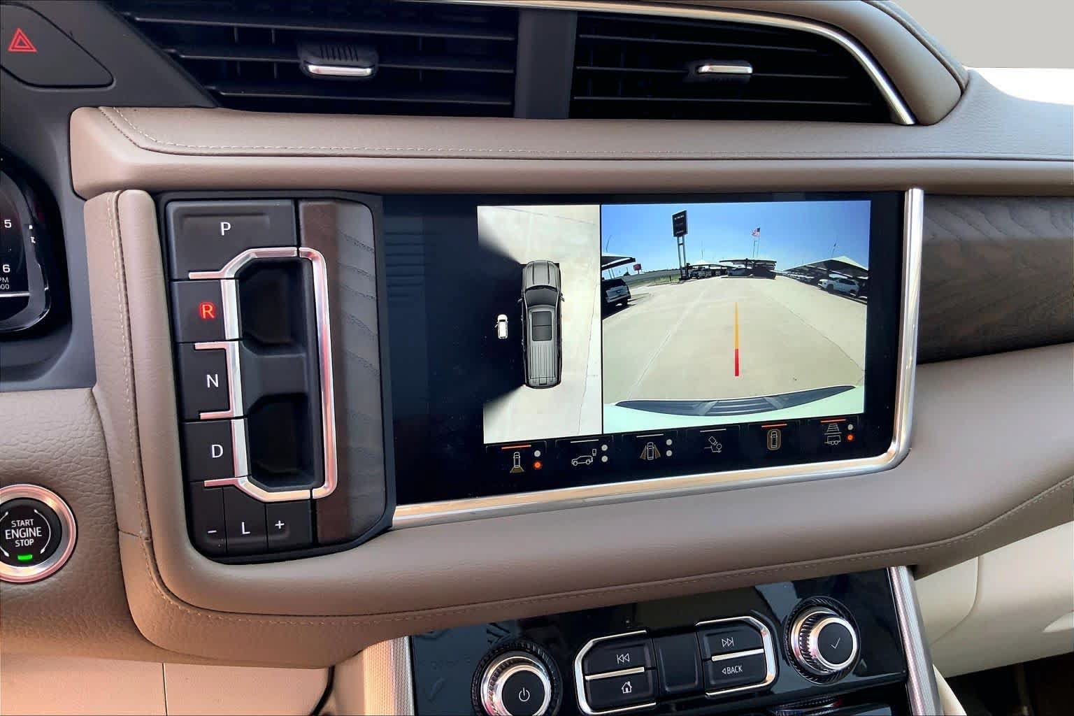 Used 2023 GMC Yukon Denali w/ Advanced Technology Package AWD/4WD image 26