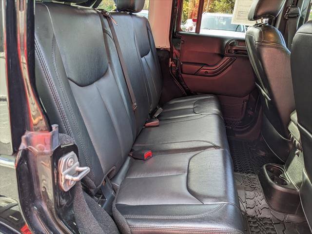 Used 2017 Jeep Wrangler Unlimited Sahara AWD/4WD image 19