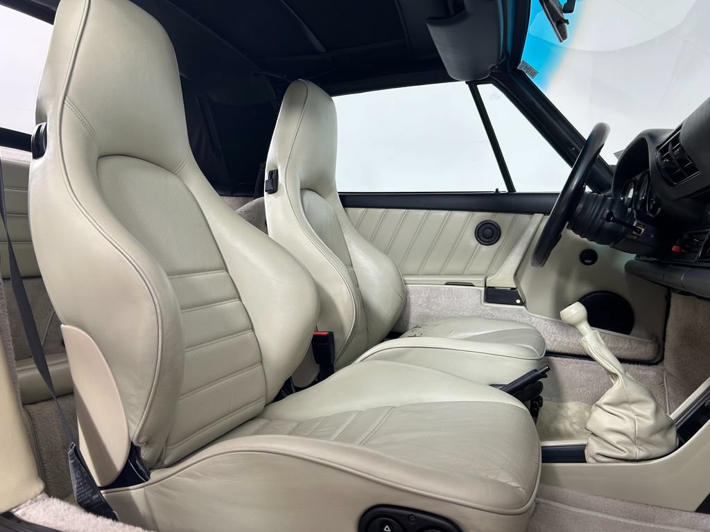 Used 1987 Porsche 911 Carrera RWD image 24