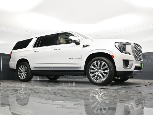 Used 2022 GMC Yukon XL Denali AWD/4WD image 57