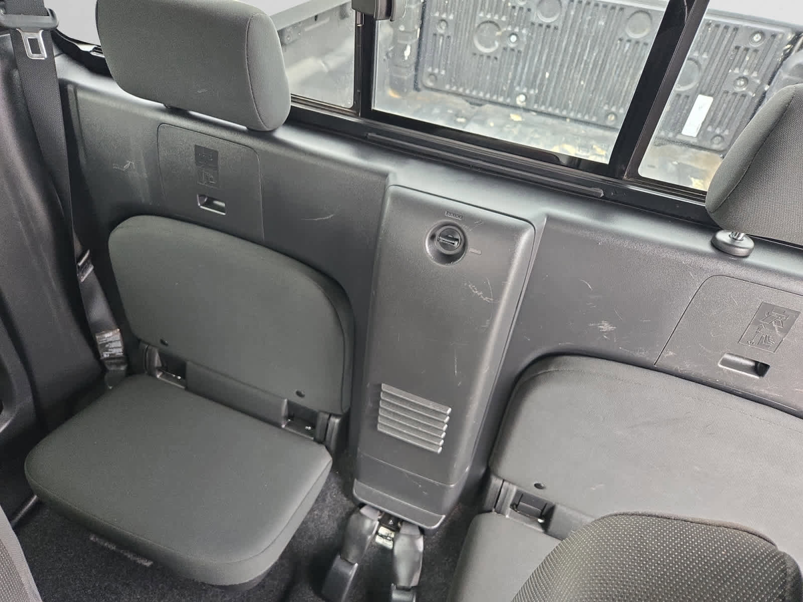 Used 2022 Nissan Frontier SV image 13