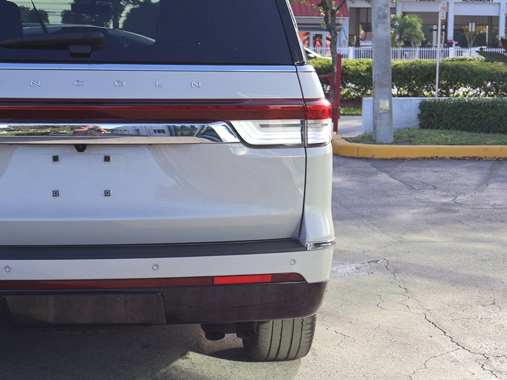 Used 2022 Lincoln Navigator Reserve image 22