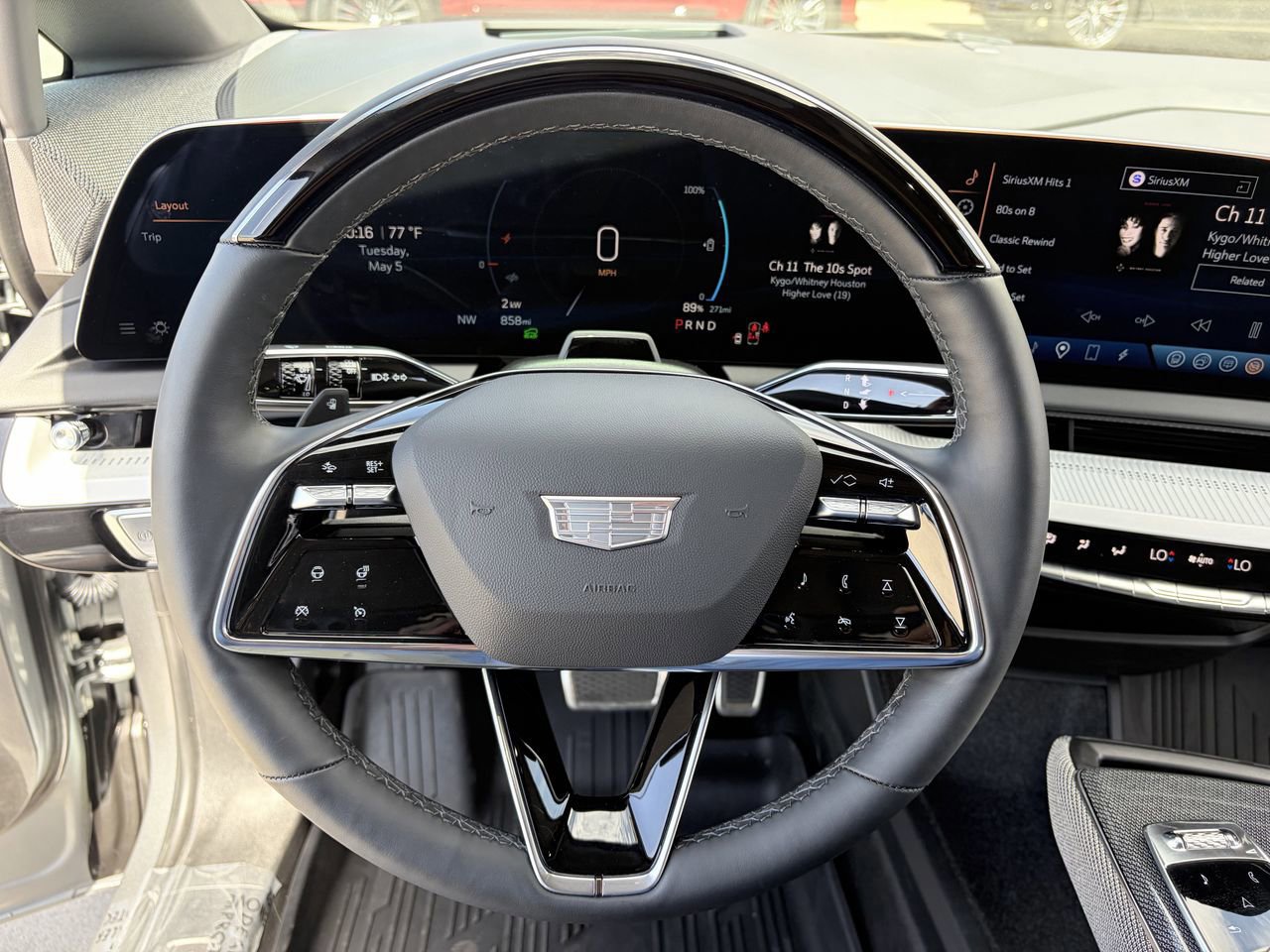 Used 2025 Cadillac Optiq Sport 2 w/ LPO, Floor Liner Package AWD/4WD image 23
