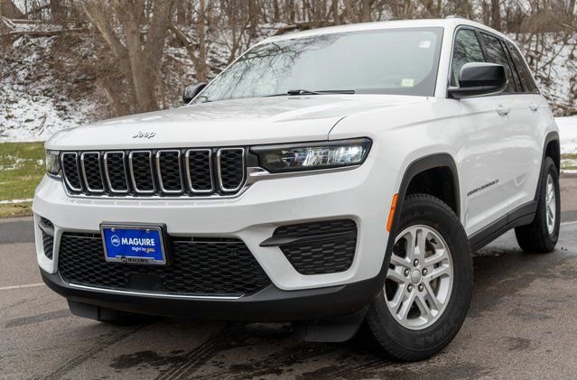 Used 2023 Jeep Grand Cherokee Laredo