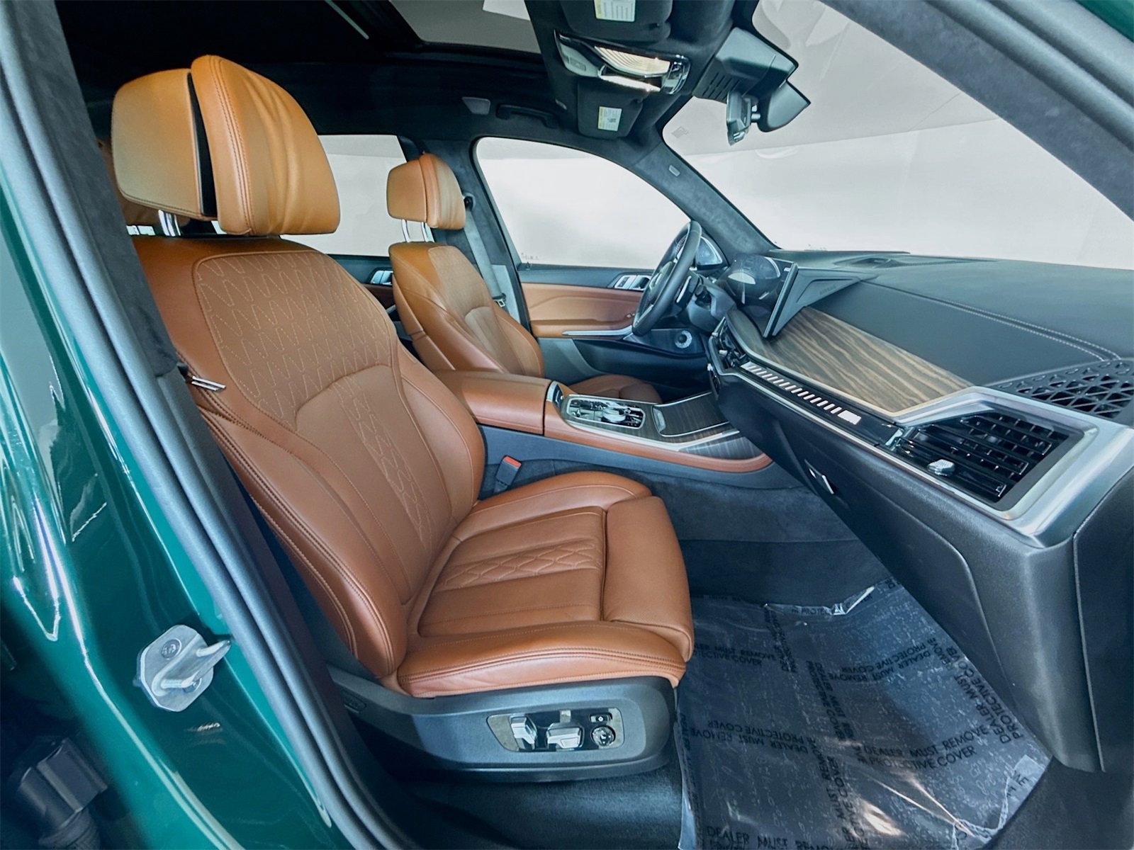 Used 2025 BMW X7 M60i image 31