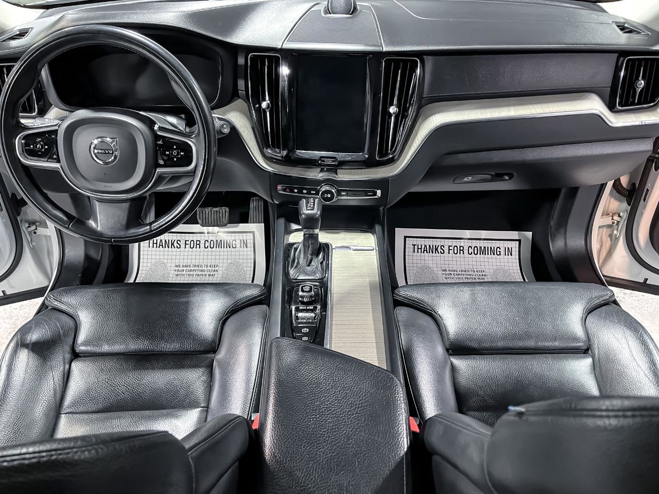 Used 2018 Volvo XC60 T6 Inscription w/ Convenience Package image 29