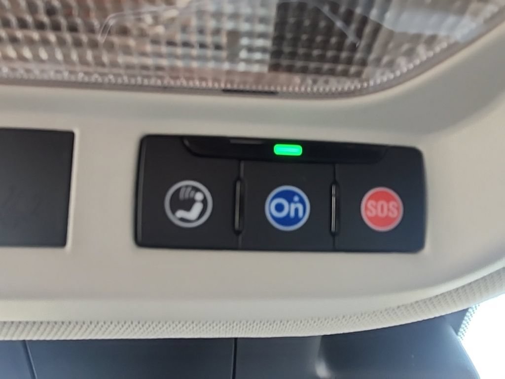 Used 2024 Chevrolet Trax LS FWD image 32