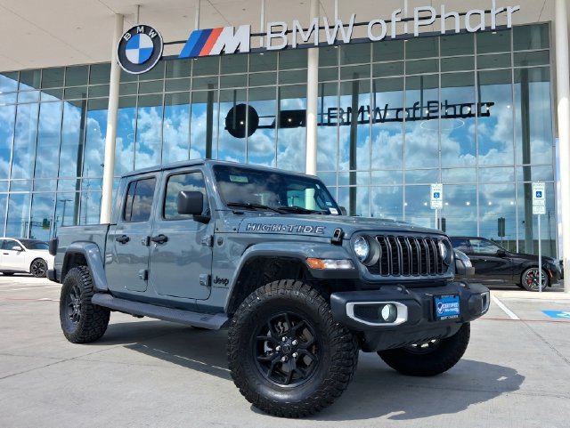 Used 2025 Jeep Gladiator Sport AWD/4WD image 1