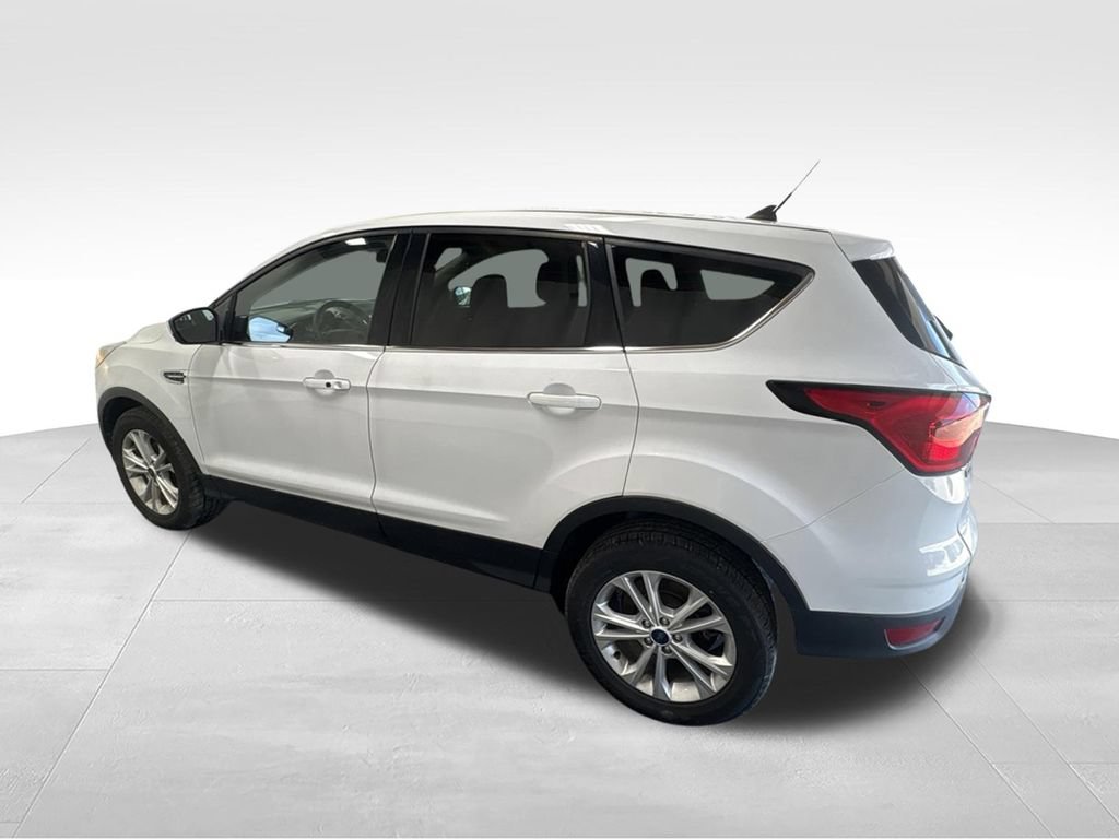 Used 2019 Ford Escape SE FWD image 10