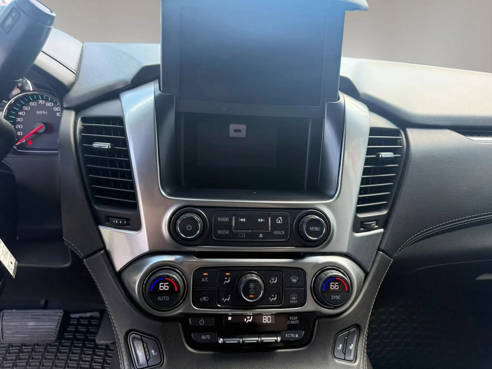Used 2019 Chevrolet Suburban LT AWD/4WD image 23