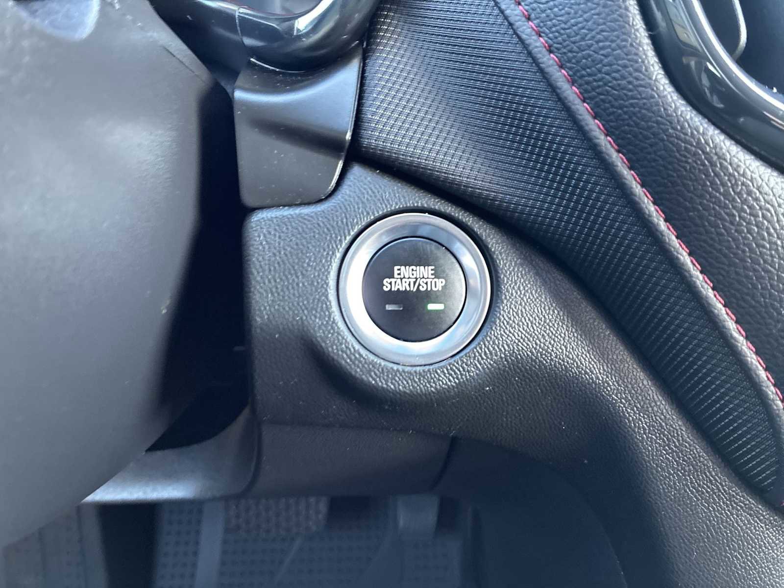 Used 2022 Chevrolet Equinox RS w/ LPO, Floor Liner Package image 16