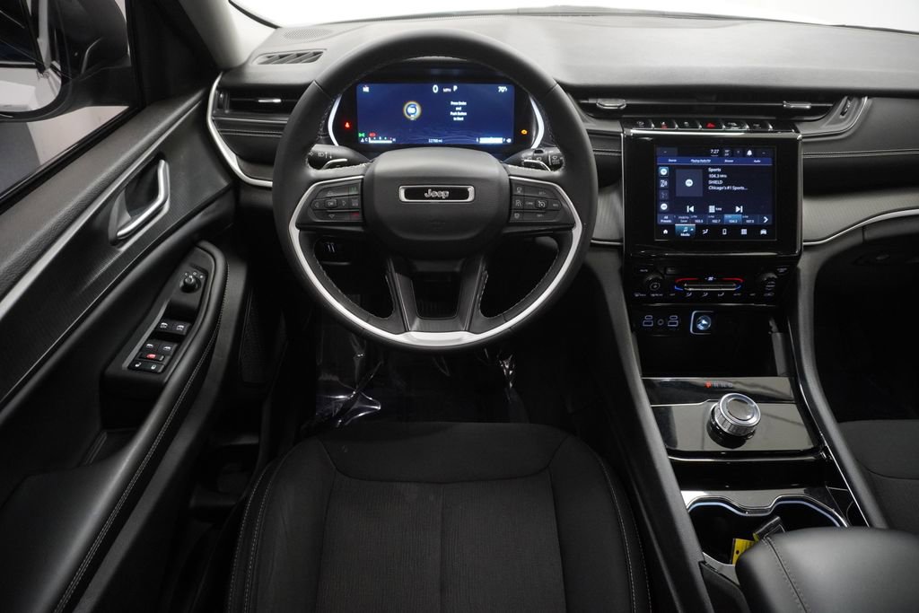 Certified 2023 Jeep Grand Cherokee L Laredo AWD/4WD image 23