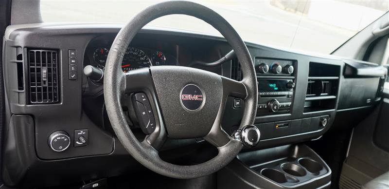 Used 2010 GMC Savana 1500 image 10