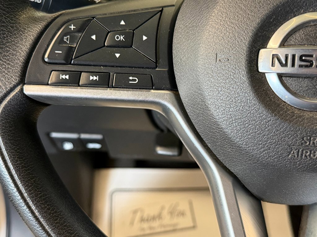 Used 2021 Nissan Versa SV image 9