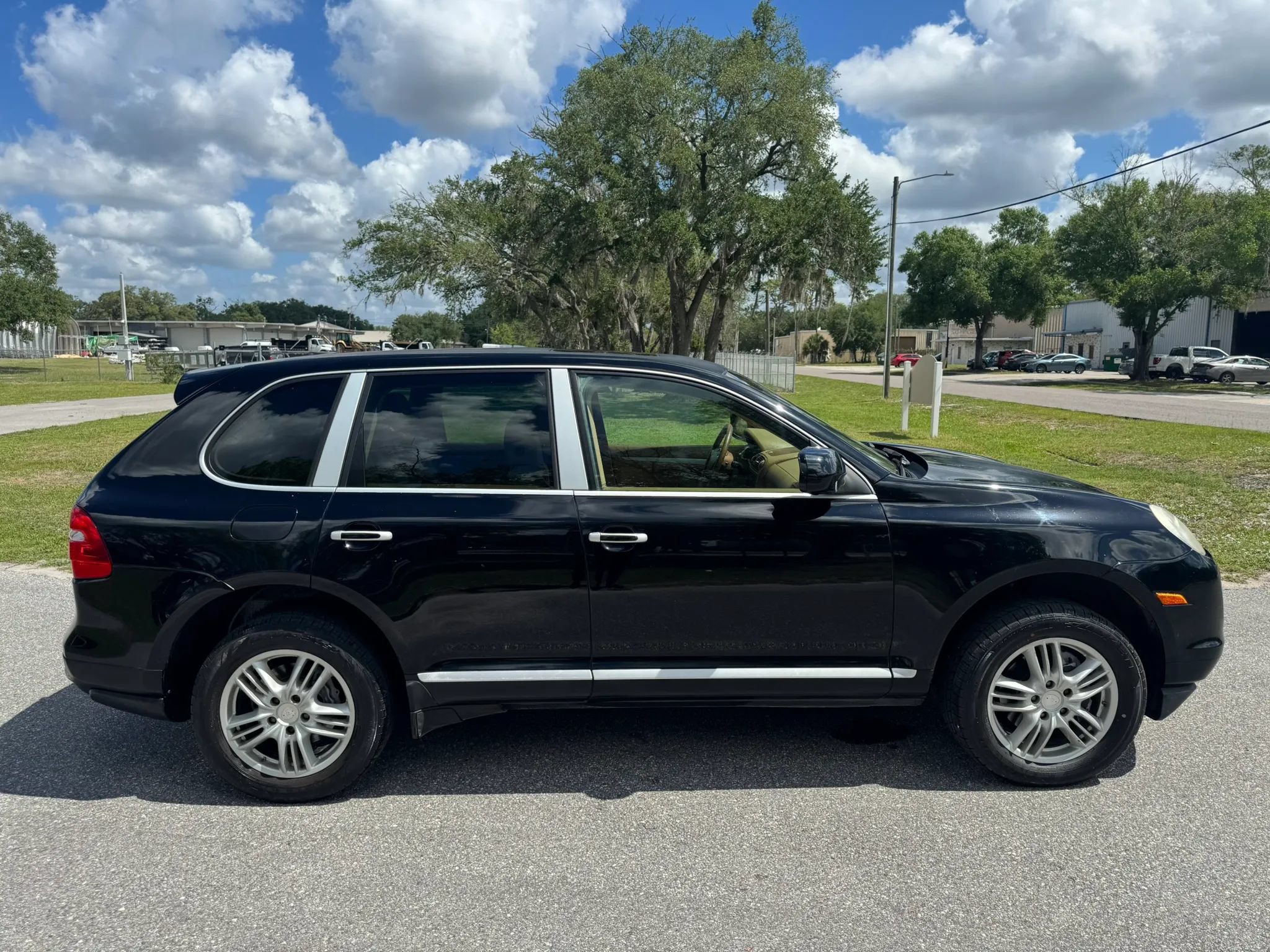 Used 2009 Porsche Cayenne AWD/4WD image 5