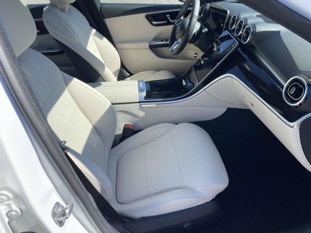New 2026 Mercedes-Benz C 300 4MATIC Sedan image 19