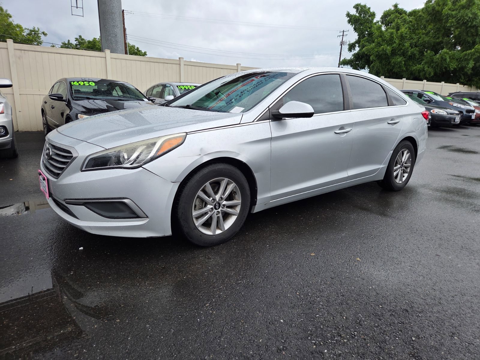 Used 2017 Hyundai Sonata SE FWD image 1