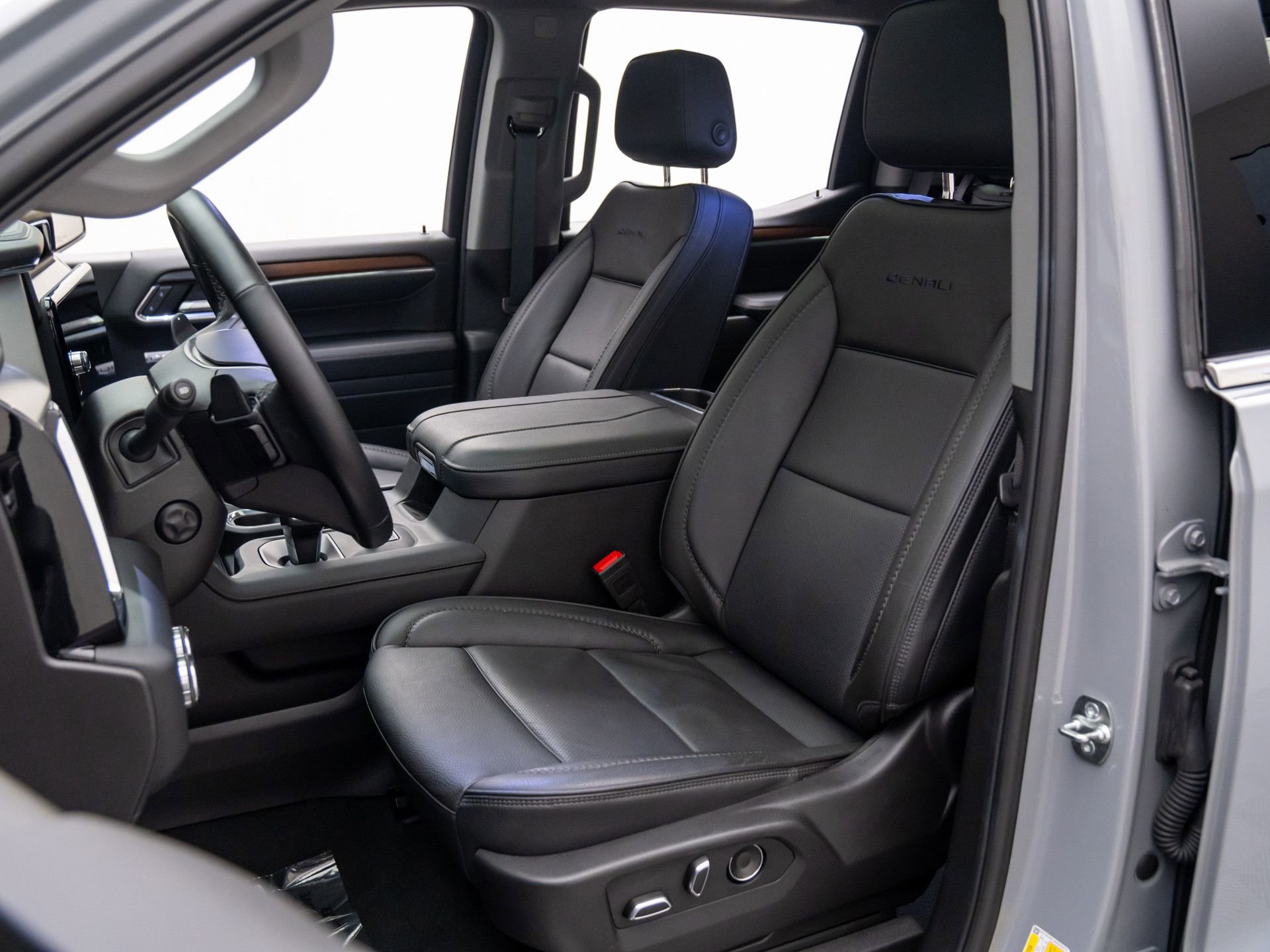 Used 2025 GMC Sierra 1500 Denali w/ Denali Reserve Package image 15